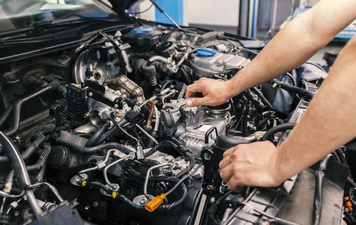 Engine maintenance: the 5 essential tips to preserve your vehicle