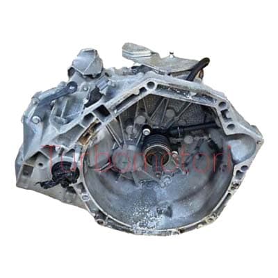 Cambio manuale usato 6 marce Dacia Duster motore k9kg6